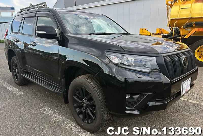 2022 Toyota Prado TXL vs TZG