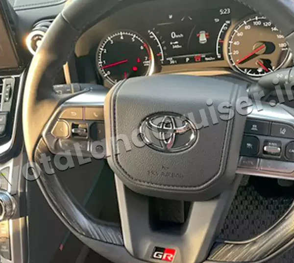 TOYOTA LANDCRUISER 300 GR SPORTS